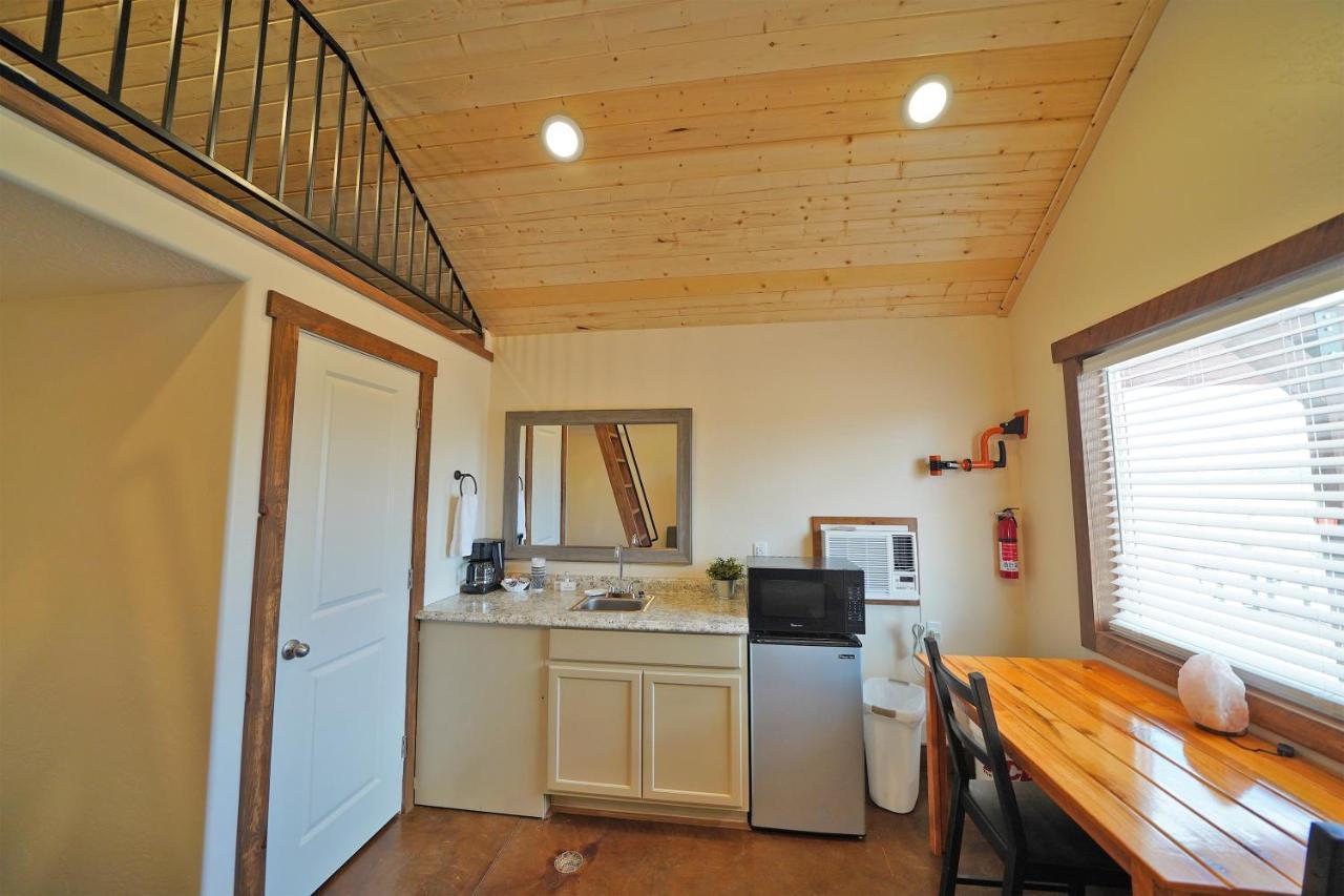 Gooseberry Lodges Zion National Park Area Apple Valley Exterior photo